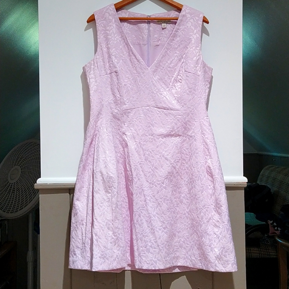Eva Mendes flare dress